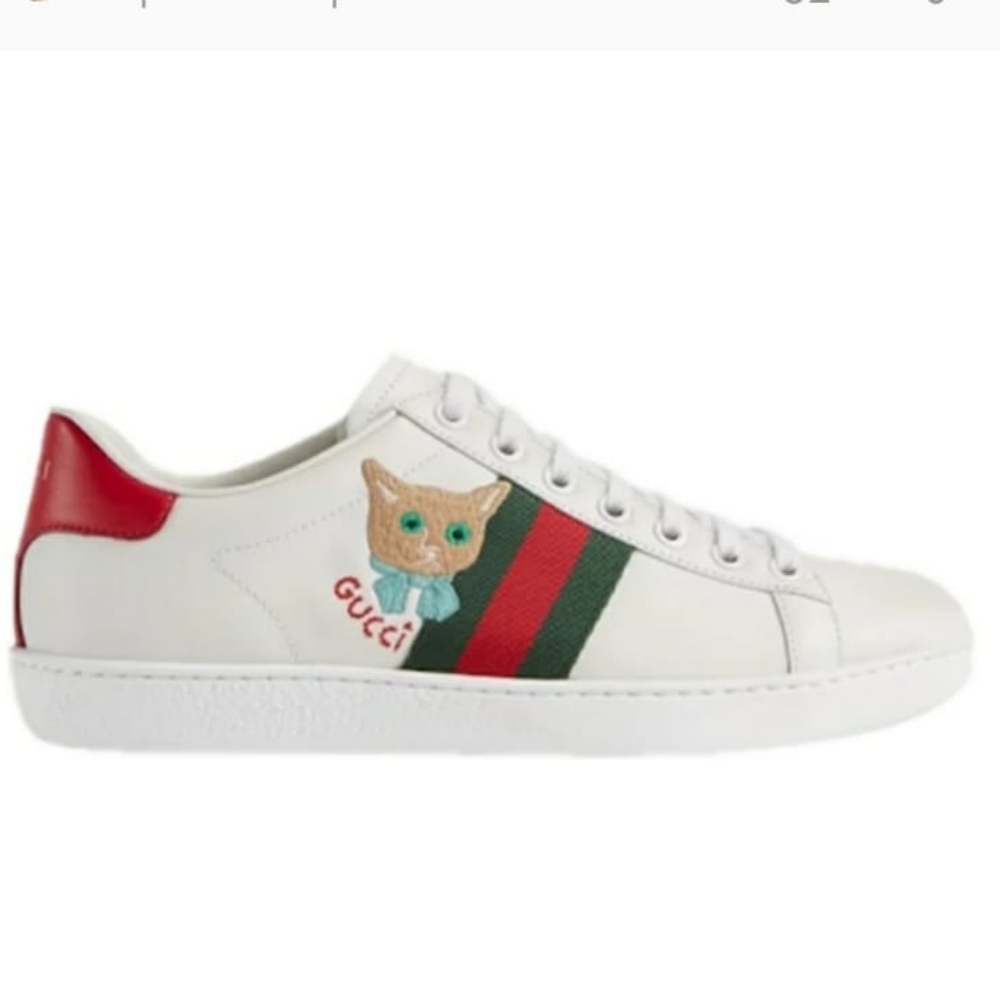 Gucci leather sneakers